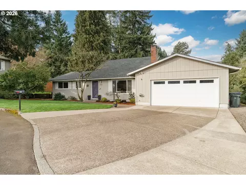 1220 Farrview Ct, West Linn, OR 97068