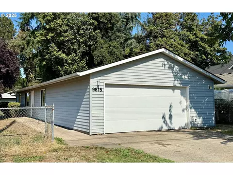 9815 SE Amherst St, Clackamas, OR 97015