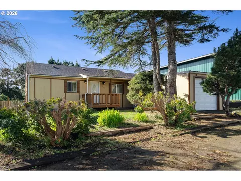 111 Cypress Ave, Garibaldi, OR 97118
