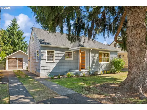 4245 NE Going St, Portland, OR 97218