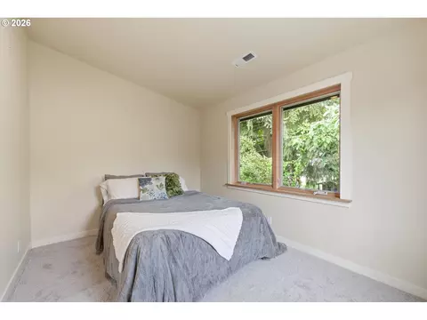 Bedroom - 1440 Perdue Loop, Eugene, OR 97401 photo 2 of 2