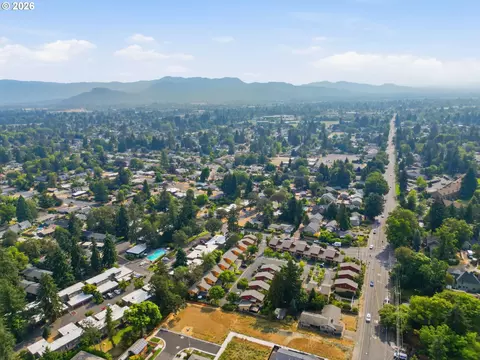 View/Area - 1440 Perdue Loop, Eugene, OR 97401 photo 2 of 2