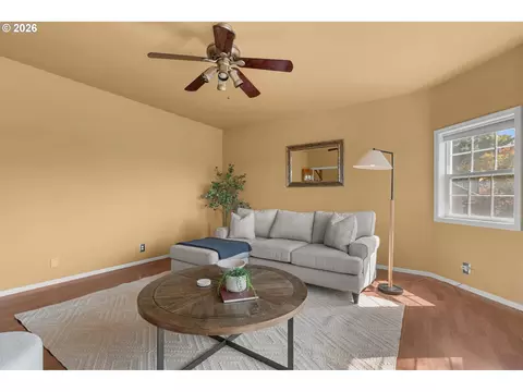 Living - 2495 Park Forest Dr, Eugene, OR 97405 photo 2 of 6