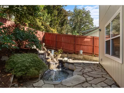 Exterior - 2495 Park Forest Dr, Eugene, OR 97405 photo 5 of 5