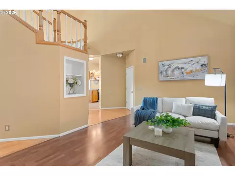 Living - 2495 Park Forest Dr, Eugene, OR 97405 photo 5 of 6