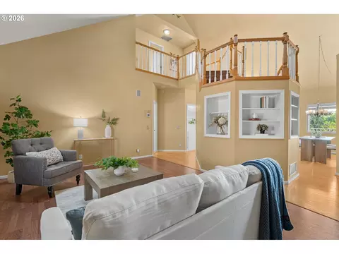 Living - 2495 Park Forest Dr, Eugene, OR 97405 photo 4 of 6