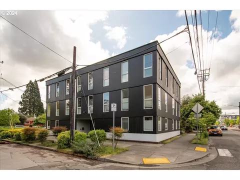 1480 N Jarrett St #103, Portland, OR 97217