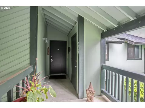 354 NE Skipanon Dr, Warrenton, OR 97146