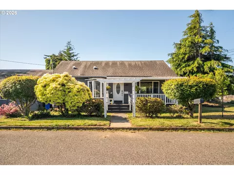 1789 14th St, North Bend, OR 97459