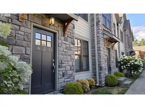 621 NE Randall Ave, Portland, OR 97232