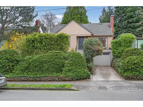 222 SE 62nd Ave, Portland, OR 97215