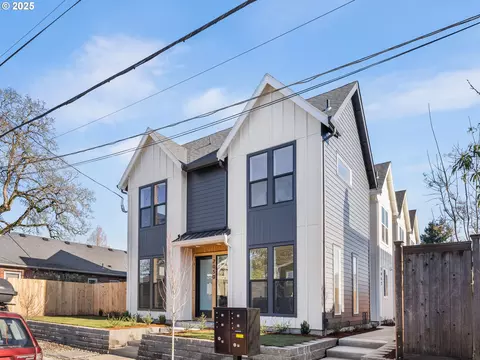 7056 SE 14th Ave, Portland, OR 97202