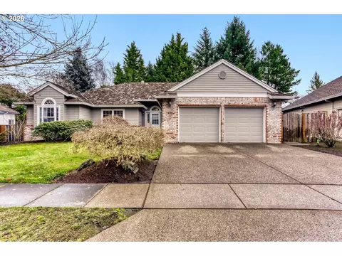 616 NW Pacific Grove Dr, Beaverton, OR 97006