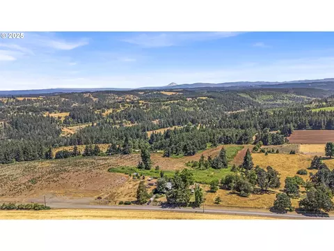 7138 Grandview Ave, Scotts Mills, OR 97375