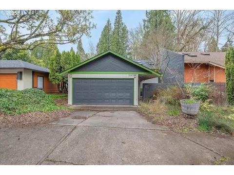 3585 SE 1st St, Gresham, OR 97080