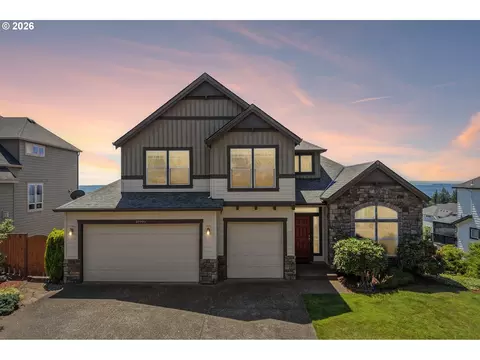 10996 SE Lenore St, Happy Valley, OR 97086