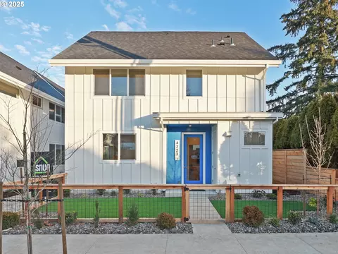 4323 NE Mason St #1, Portland, OR 97218