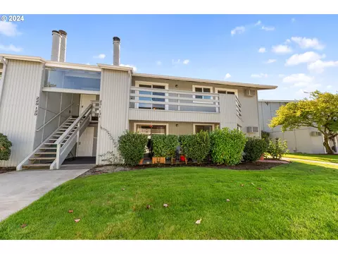 650 Harlow Rd #231, Springfield, OR 97477