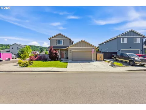 1202 Albatross Ct, Sweet Home, OR 97386