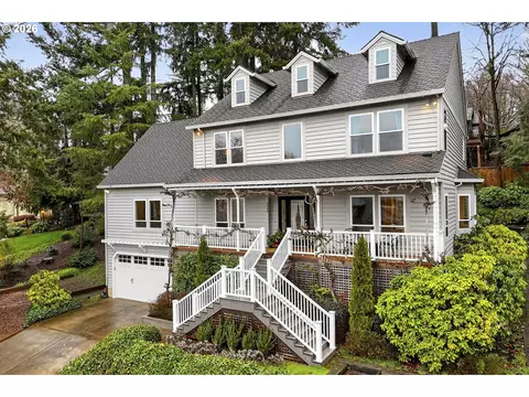 3009 SW Dickinson St, Portland, OR 97219