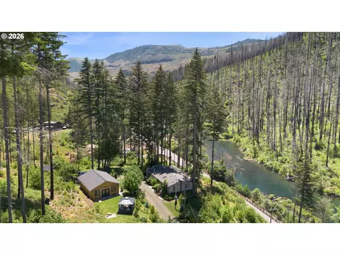 28664 N Umpqua Hwy, Idleyld Park, OR 97447