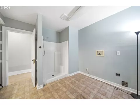 Other - 3083 Pine St, Longview, WA 98632 photo 4 of 11