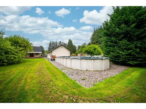 Exterior - 3083 Pine St, Longview, WA 98632 photo 6 of 8