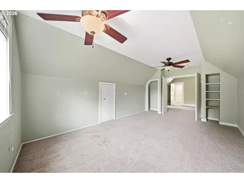 Bedroom - 3083 Pine St, Longview, WA 98632 photo 2 of 5
