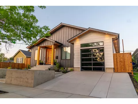 2915 Kincaid St, Eugene, OR 97405