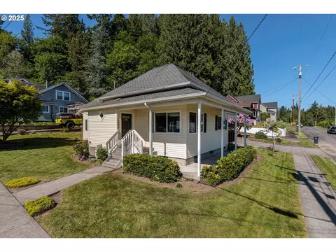 420 Bryant St, Clatskanie, OR 97016