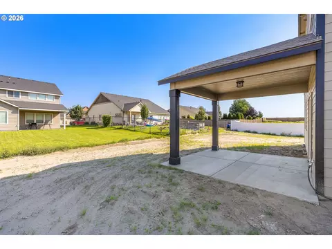 Exterior - 104 Tiber Ct, Boardman, OR 97818 photo 6 of 7