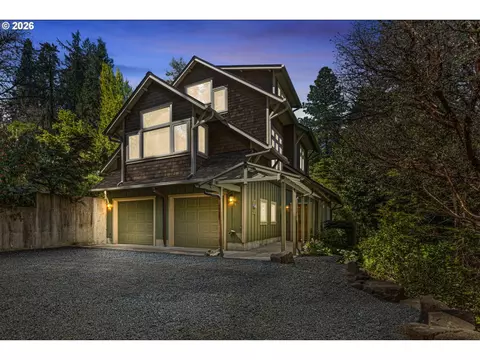 2089 Graham Dr, Eugene, OR 97405