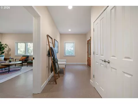 Entry Way - 2089 Graham Dr, Eugene, OR 97405 photo 3 of 3