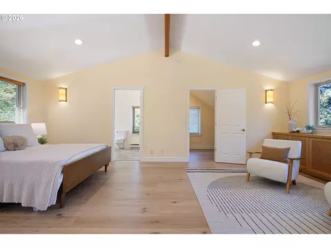 Bedroom - 2089 Graham Dr, Eugene, OR 97405 photo 3 of 5