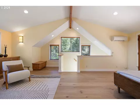 Bedroom - 2089 Graham Dr, Eugene, OR 97405 photo 1 of 5