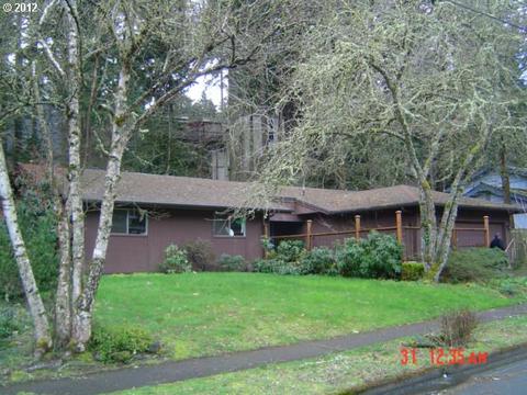 810 E 43rd Ave, Eugene, OR 97405 photo 1