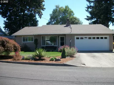 525 E Kenmore St, Gladstone, OR 97027 photo 1