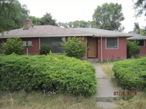 165 SE St, Madras, OR 97741 photo 1