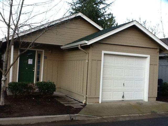 663 Hanover St, Eugene, OR 97402 photo 1