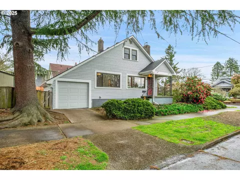 4935 NE Siskiyou St, Portland, OR 97213