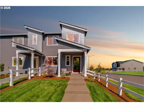 746 Merriott Ln, Woodburn, OR 97071