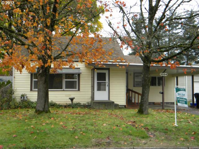 2554 J St, Springfield, OR 97477 photo 1