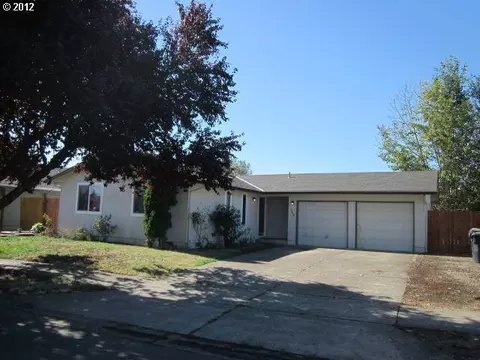 182 38th Pl, Springfield, OR 97478 photo 1
