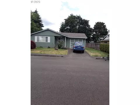 560 Maple St, Aumsville, OR 97325