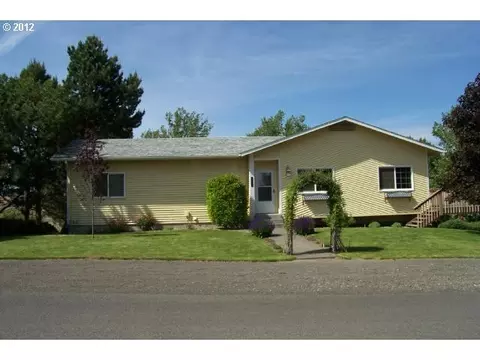 351 NE Owen Ct, Pendleton, OR 97801 photo 1