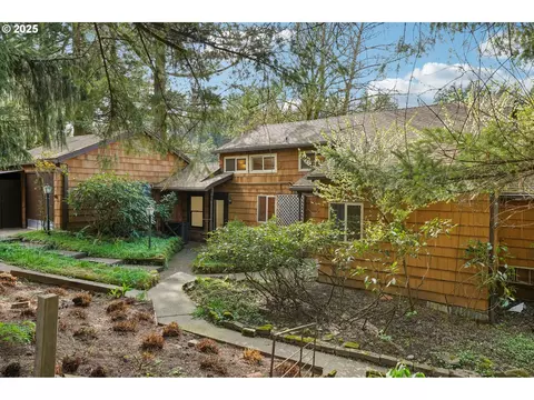 1785 E Historic Columbia Ri Hwy, Troutdale, OR 97060