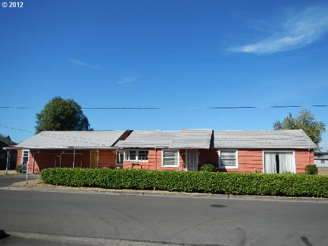 180 S 43rd St, Springfield, OR 97478 photo 1