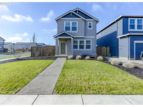 2886 W St, Springfield, OR 97477