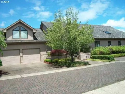 740 Sand Ave, Eugene, OR 97401 photo 1