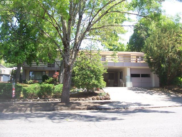 3045 Kincaid St, Eugene, OR 97405 photo 1